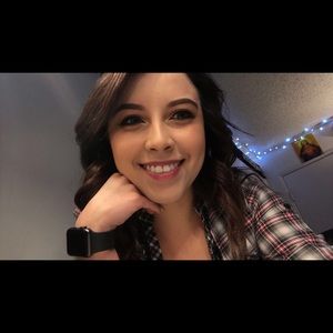 Meet your Posher, Manuela